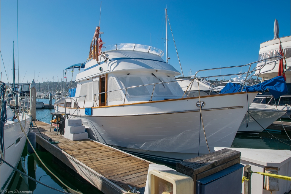 1984 Ocean Alexander 38 Double Cabin