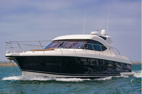 2012 Riviera 5000 Sport Yacht