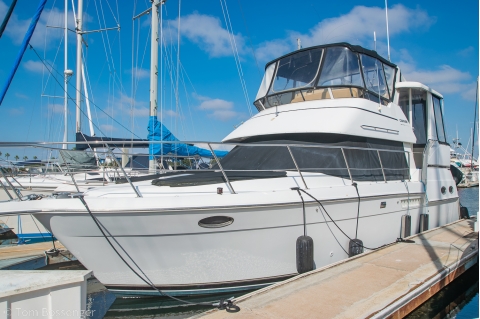 1999 Carver 356 Aft Cabin Motor Yacht