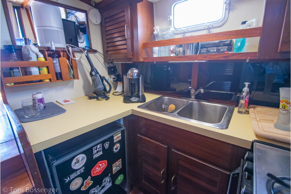 1981 Mainship 34 Trawler