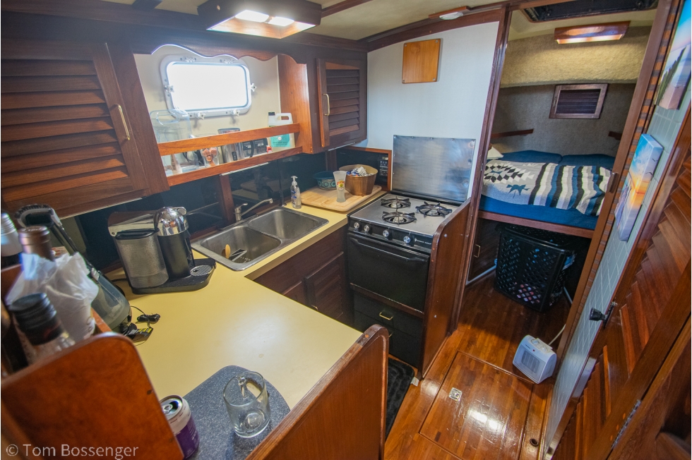 1981 Mainship 34 Trawler