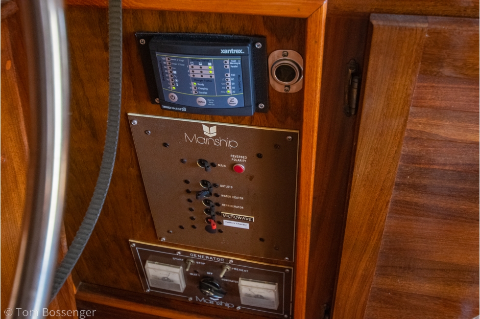 1981 Mainship 34 Trawler